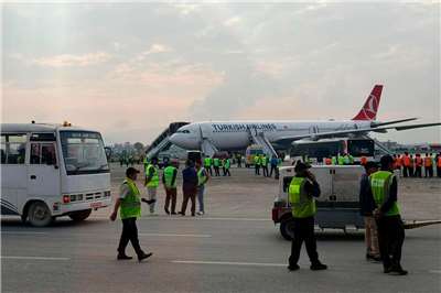 一架土耳其航空（Turkish Airlines）班機11日在降落尼泊爾加德滿都機場時起火，旅客和機組人員全部安全撤離。