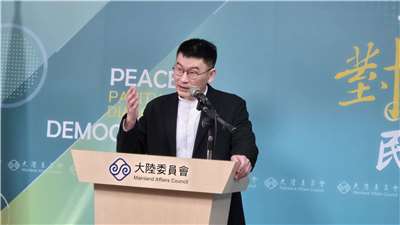 陸委會副主委梁文傑21日主持陸委會例行記者會。(陳國維 攝)