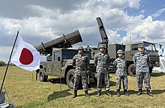 日本在這次美菲舉行「肩並肩」(Balikatan)聯合軍事演習期間，首度參與實戰演習，被認為是對外軍事戰略的轉型。圖為演習期間日本自衛隊展示基地防空用飛彈系統。資料照片