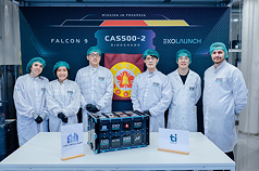 成功大學團隊開發的「雙子星─波魯克斯」立方衛星，台灣時間3日於加州范登堡太空軍基地發射升空。（成大提供）

