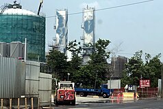 台積電嘉義廠工地發生重大竊案，包商夥同員工連續犯案，計竊取長逾4.5公里電纜線、變賣金額近500萬元，且駕車欲衝撞保全，遭嘉檢起訴。圖為工地進出門口。