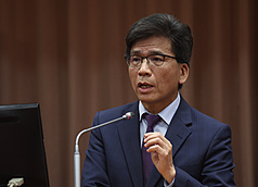 金管會主委彭金隆7日在立法院財政委員會答復立委質詢時指出，台灣產業具國際競爭力，台股表現有基本面支撐，金管會會適時採取該有的監理作為。