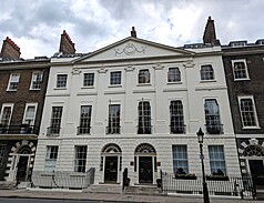 英國智庫「中國戰略風險研究所」13日發布報告，分析中國升高域外法律戰對各國企業造成的風險。圖為香港駐倫敦經濟貿易辦事處，遭揭露為香港和北京當局在英國開展跨境鎮壓。

