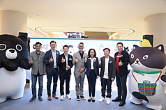 2026台灣IP授權大展（Taiwan IP Expo）20日在馬來西亞登場，圖為文化內容策進院副院長楊中天（中）、駐馬來西亞台北經濟文化辦事處代表連玉蘋（右3）和與會大馬產業界代表及來賓開幕合影。