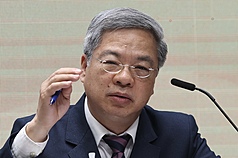 「非半導體232關稅優惠及台美MOU說明記者會」28日在行政院舉行，經濟部長龔明鑫出席並回答
媒體提問。
