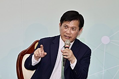 外交部30日表示，對於加拿大以具體行動捍衛印太的自由、和平及開放，並展現台灣海峽是國際水域的堅定立場，外交部長林佳龍（圖）表示歡迎與肯定。資料照。