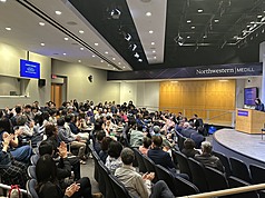 半導體發展史紀錄片「造山者」28日在位於芝加哥的西北大學放映並舉行座談，吸引當地政商學界200多人出席。
（駐芝加哥辦事處提供）