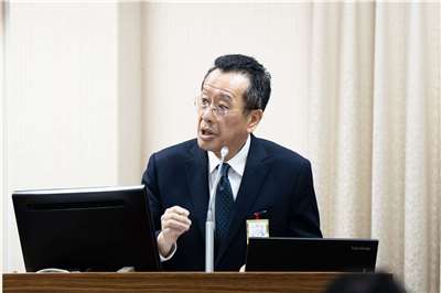 陸軍日前傳出單位連長言語霸凌台日雙籍役男，立委質疑國軍「1985申訴專」成效不彰。顧立雄6日在立法院坦言將會檢討精進。(楊仁翔 攝)