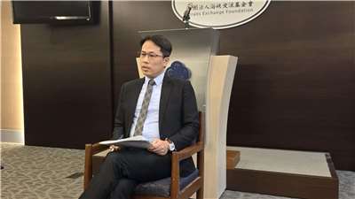海基會副秘書長黎寶文表示，台灣是民主社會，陸方拿政治獻金進行政治追殺，台灣民眾不會接受。(陳國維 攝)
