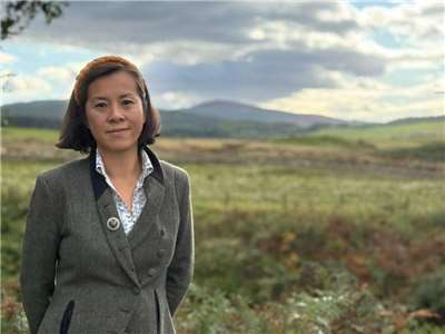 英國7日舉行地方選舉，包括全面改選蘇格蘭議會，出身台灣的周怡霈當選蘇格蘭議會議員，創蘇格蘭議會和台灣人在英國從政首例。（周怡霈提供）