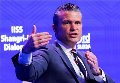 美國戰爭部長赫格塞斯(Pete Hegseth)在亞洲首要國防論壇「香格里拉對話」發表演說。