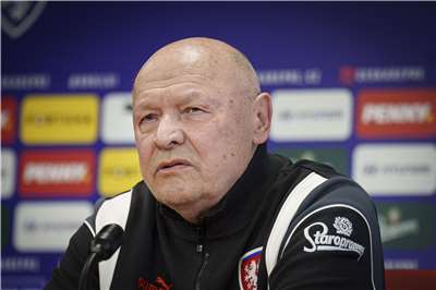 現年74歲的捷克隊教練庫貝克(Miroslav Koubek)，是2026年世界盃(World Cup)最高齡的總教頭。庫貝克的第一目標是帶領捷克隊從A組殺出重圍獲得晉級。