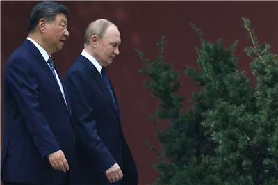 俄羅斯總統普丁(右)第25度到訪中國，將在明天(20日)與中國國家主席習近平舉行會談。普丁上一次訪問是在2025年9月。資料照。