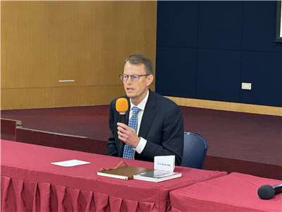 前美軍印太司令部情報主任史都德曼(Mike Studeman)今天(1日)出席「面對失序時代，給未來領導人的備忘錄」公開講座。(趙婉淳 攝)