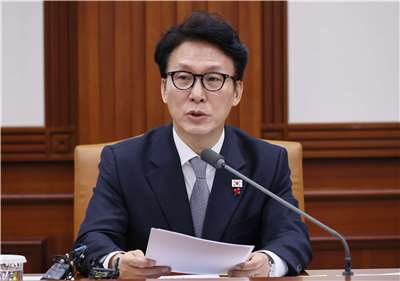 韓國總理金民錫表示，政府將尋求所有選項，以避免三星勞工罷工。(檔案照)