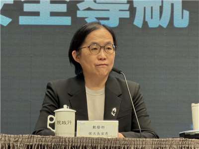 數發部次長侯宜秀21日出席行政院會記者會。(鄭佑漢 攝)