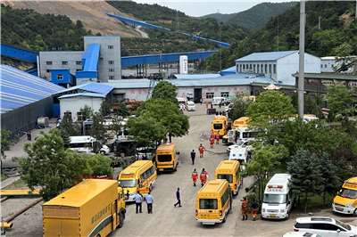 山西省長治市沁源縣通洲集團煤礦22日發生嚴重氣體爆炸事故，傷亡慘重。 圖為現場救援情況。