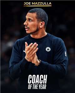 美國職籃NBA波士頓塞爾蒂克教頭馬茲拉（Joe Mazzulla）26日首度獲選年度最佳總教練。 (圖:X@NBA)