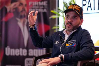 哥倫比亞右翼總統候選人艾思普雷雅(Abelardo De La Espriella)13日接受美聯社專訪。