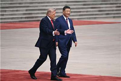 中國國家主席習近平在人民大會堂廣場舉行儀式，歡迎美國總統川普。