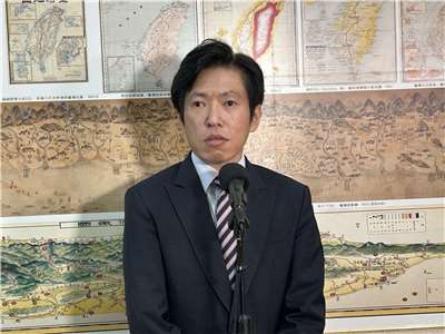 行政院秘書長張惇涵21日到立法院內政委員會備詢前接受媒體採訪。（趙婉淳 攝)