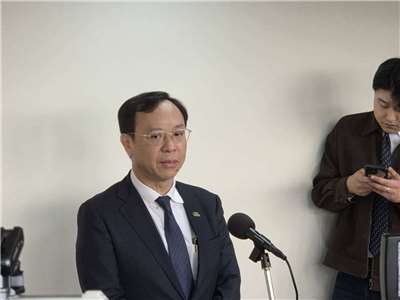 醫美偷拍風暴延燒，衛福部長石崇良11日說強調「依法該停業就停業」。(江昭倫 攝)