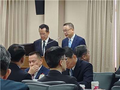 有關「中華軍史學會」支領國防部補助，卻涉及統戰敘事言論一事，國防部政辦室主任孫立方6日在立法院表示，對於該單位涉及的爭議會再去瞭解。(楊仁翔 攝)