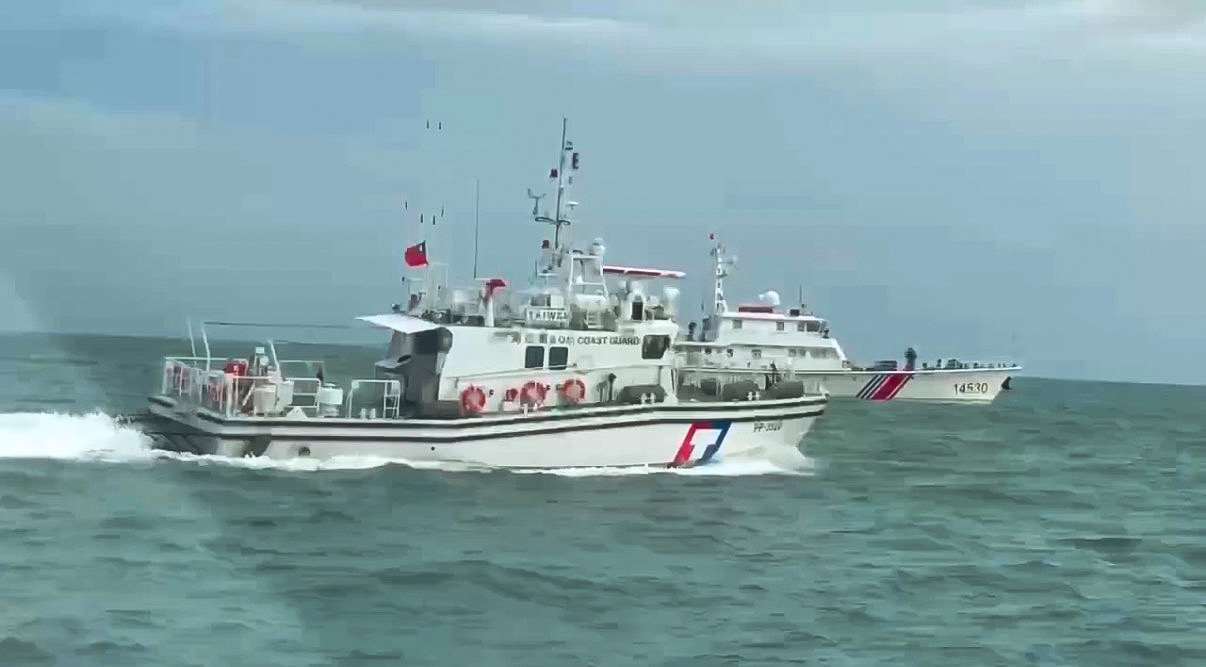 海巡署金馬澎分署表示，16日下午2時許，第十二巡防區偵獲中國海警船出沒於金門周邊海域，立即調派巡防艇機動應處。(圖：海巡署金馬澎分署)