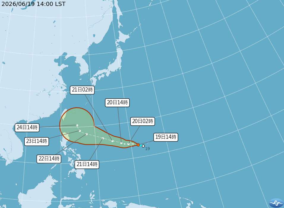 19日在關島附近海面生成熱帶性低氣壓，最快20日增強為輕颱米克拉（Mekkhala），。(氣象署提供)
