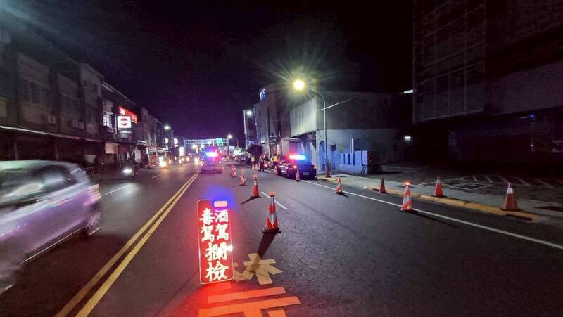 行政院會18日將通過新一波修法，增訂毒駕或拒絕毒測者，一律吊銷駕照，3年內不得考照，若毒駕致人重傷或死亡，則終身不得考照。