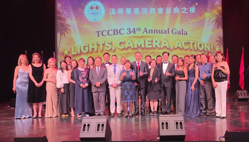 卑詩省台灣商會舉行台商之夜，來自半個地球各地台商菁英逾400人齊聚一堂。適逢加拿大剛推出「人工智慧戰略」，舉世矚目的台北國際電腦展又剛落幕，在場台商交流話題脫離不了AI。