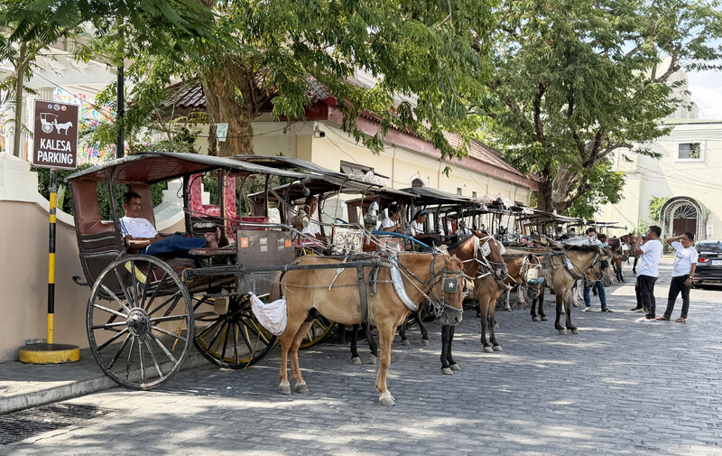 菲律賓大力推展觀光，圖為菲律賓著名景點維甘古城（Vigan）馬車站。
