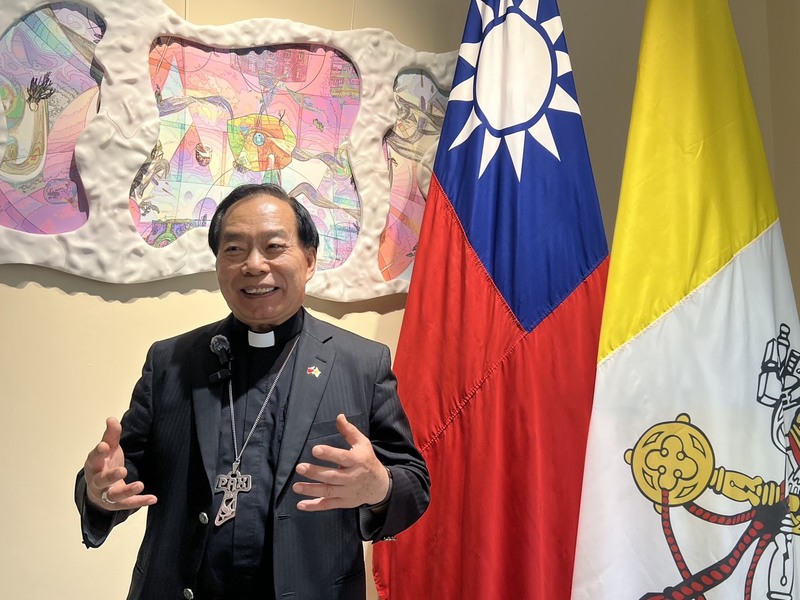 台南教區主教黃敏正向中央社表示，他表達希望教宗明年可派特使來參加台灣的全國聖體大會。