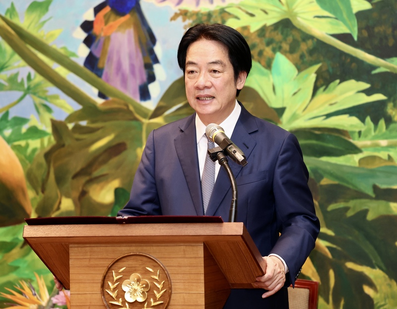 PD
賴總統接見全國十大傑出農業專家（2）
總統賴清德（圖）29日在總統府接見第50屆全國十大
傑出農業專家並致詞表示，過去一週台灣農作物因豪
雨嚴重受損，政府已啟動天然災害、現金救助與低利
貸款，也將持續協助各項復原工作，讓農民朋友可以
盡快恢復正常工作。
中央社記者張皓安攝　115年6月29日