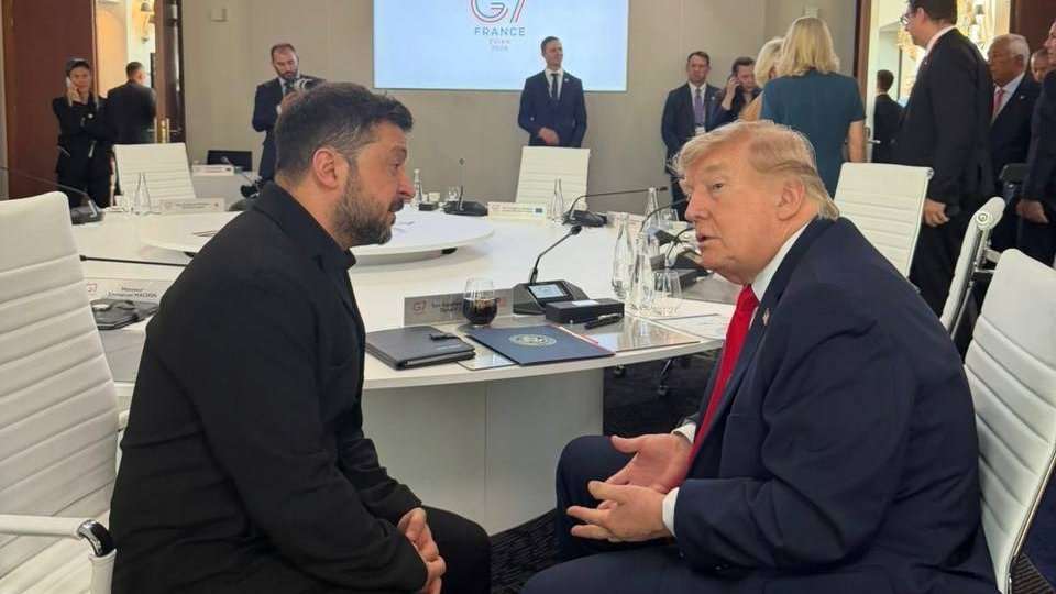烏克蘭總統澤倫斯基(Volodymyr Zelensky)16日在G7峰會，與美國總統川普(Donald Trump)短暫會談。 (圖:X@ZelenskyyUa)