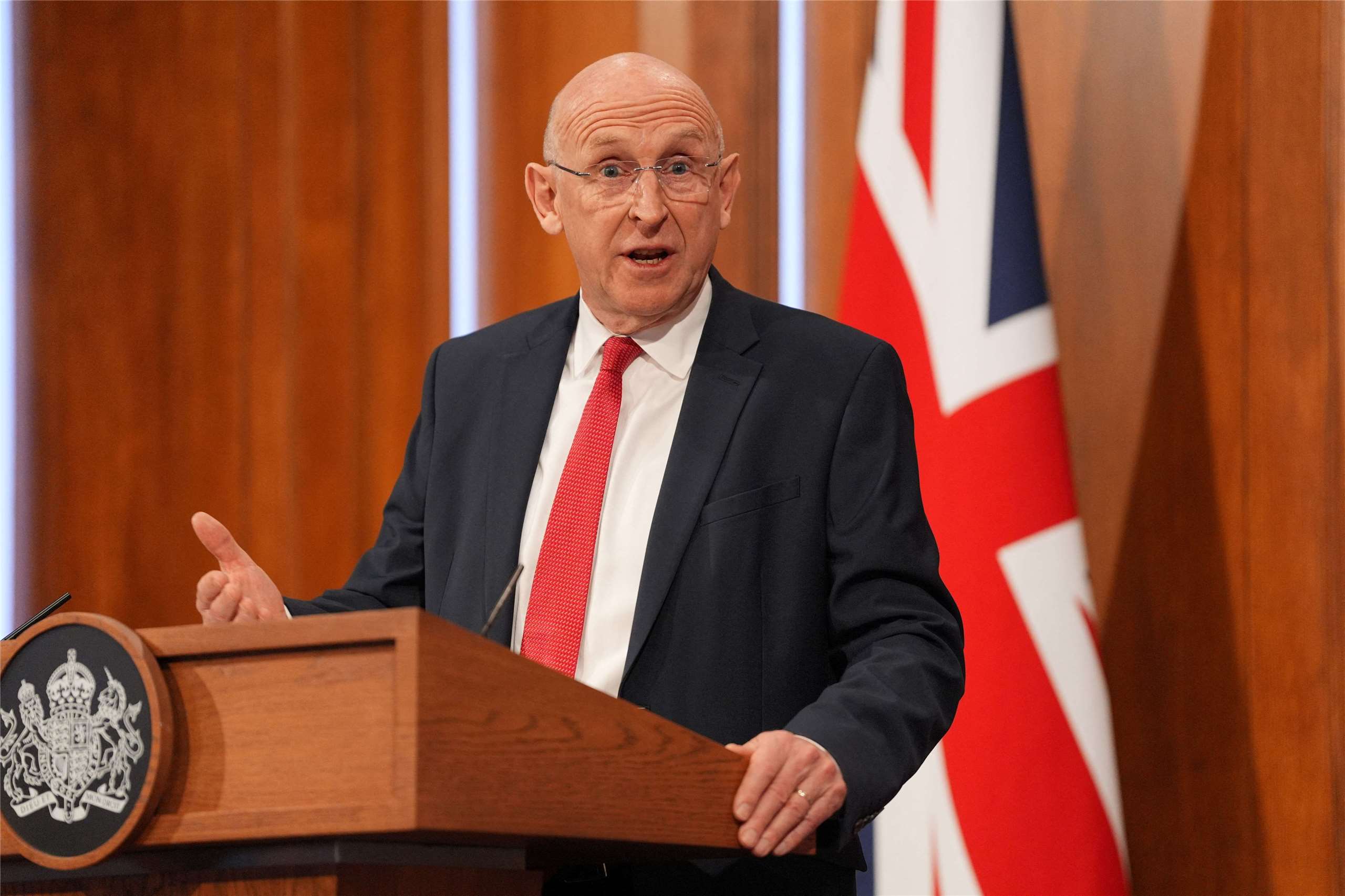 英國國防大臣希利(John Healey)11日因軍費開支爭議請辭。(檔案照)