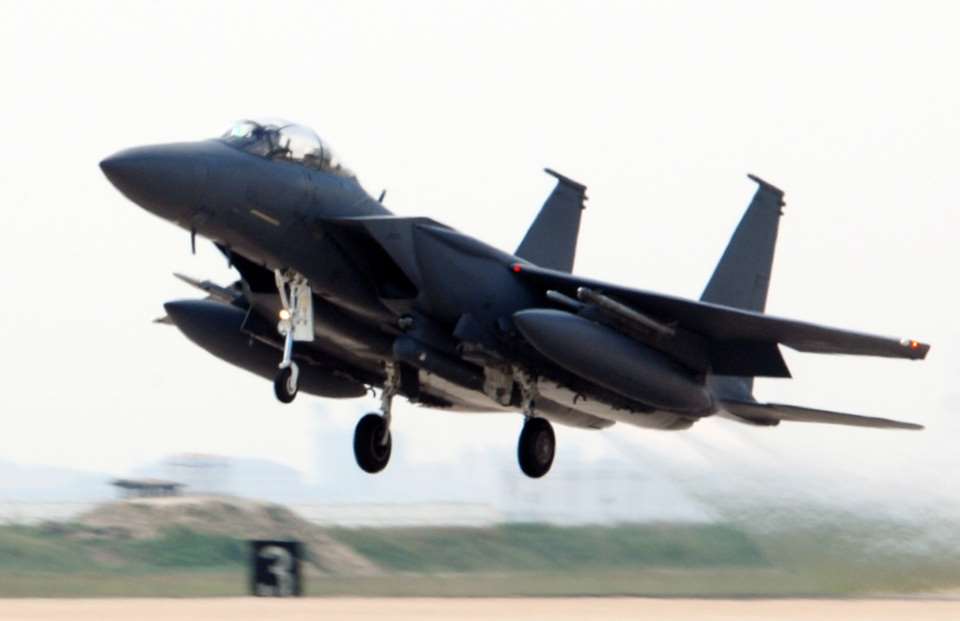 中俄軍機闖入南韓防空識別區，南韓軍機升空戒備。圖為南韓空軍F-15K戰機。示意圖。(維基百科)
