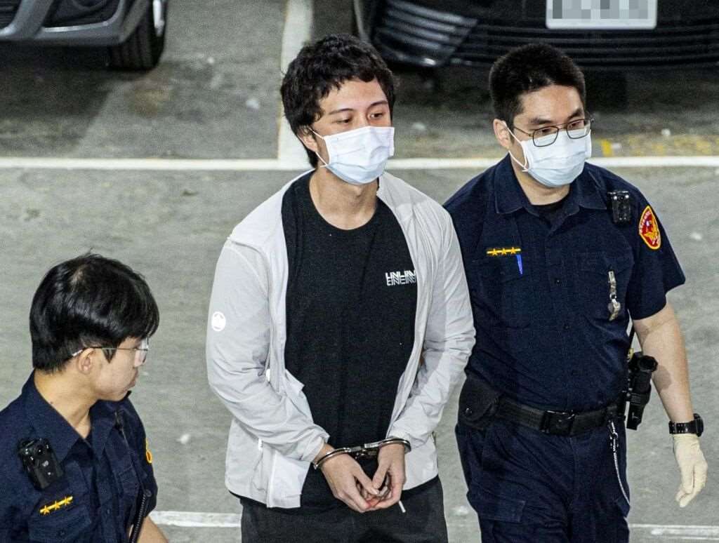 演員孫鵬兒子孫安佐(中)涉與陳姓男子在河堤旁測試自製噴火槍並張貼影片，士林地檢署29日依槍砲彈藥刀械管制條例、刑法恐嚇公眾等罪起訴。(圖:中央社檔案照)