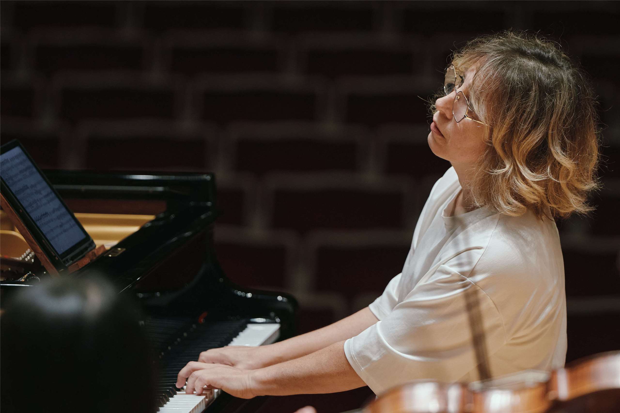 知名鋼琴家英格麗．芙莉特（Ingrid Fliter）與NSO音樂總監準．馬寇爾，6月27日將首度在台灣攜手演出舒曼《A小調鋼琴協奏曲》。(NSO提供)