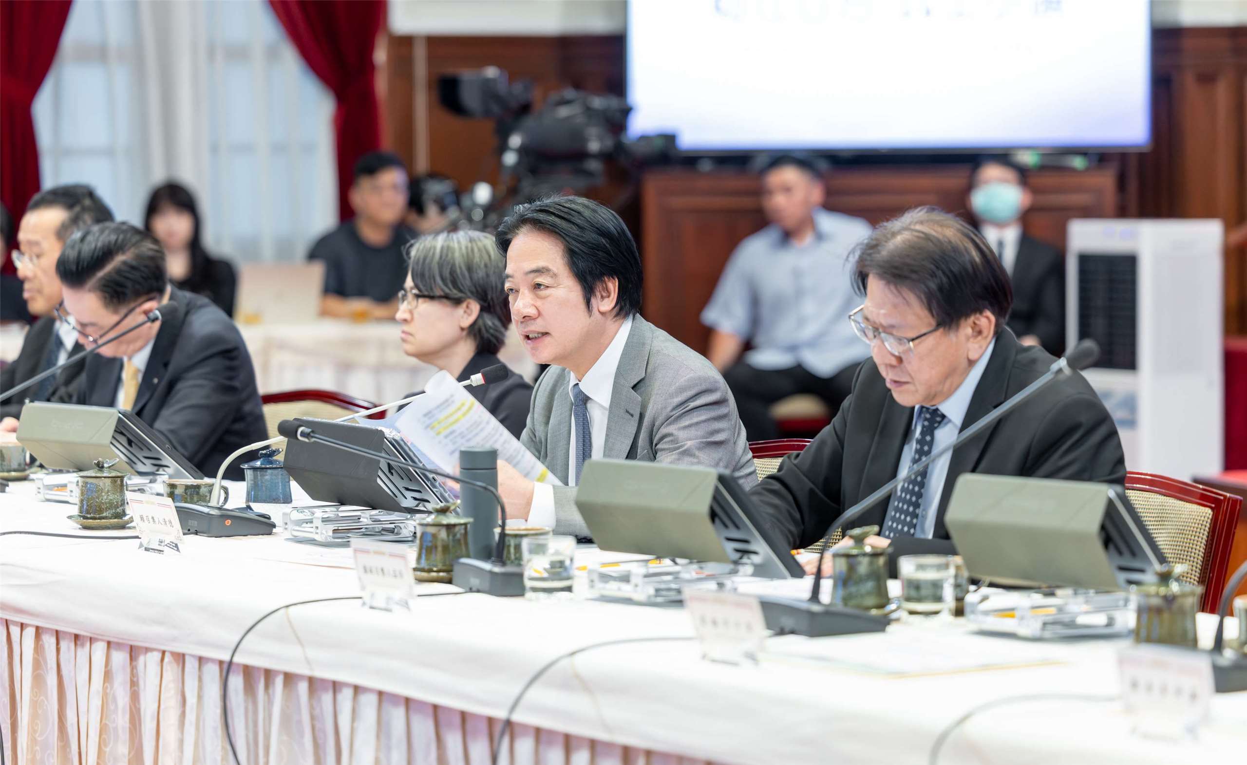 賴清德總統主持「全社會防衛韌性委員會第8次委員會議」。(圖：總統府)