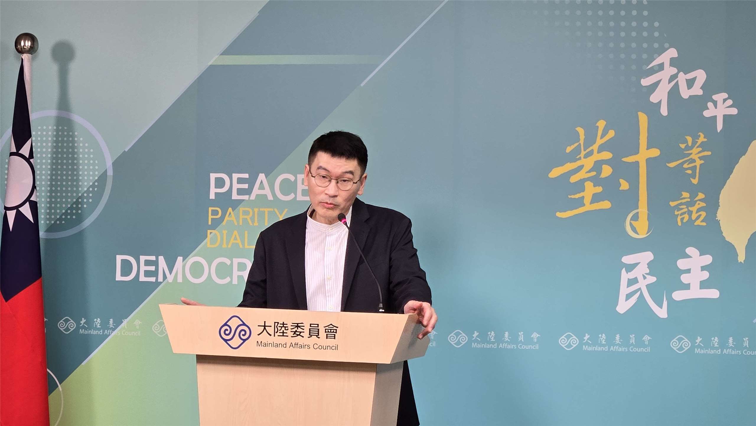 陸委會發言人梁文傑4日主持陸委會例行記者會。(陳國維 攝)