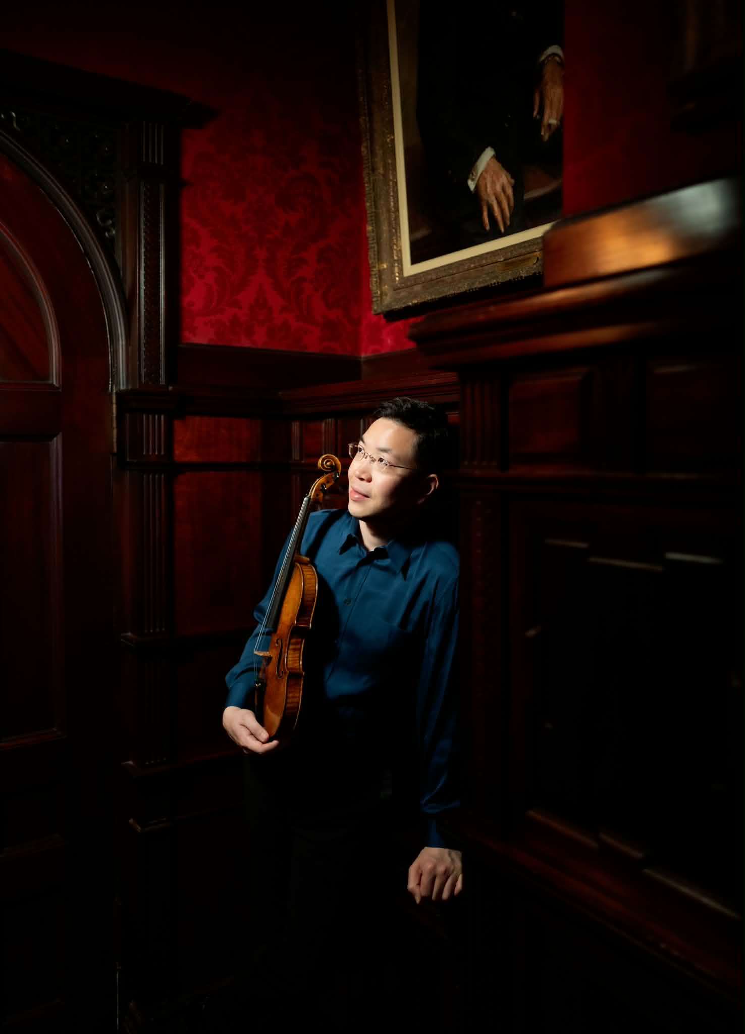 旅美小提琴家黃俊文近期喜訊連連，不僅推出新專輯《Korngold & Barber Violin Concertos》，向美國建國250週年致意，本週日(14日)也將在衛武營首度於台灣演出貝多芬《D大調小提琴協奏曲》。(Naïve提供)
