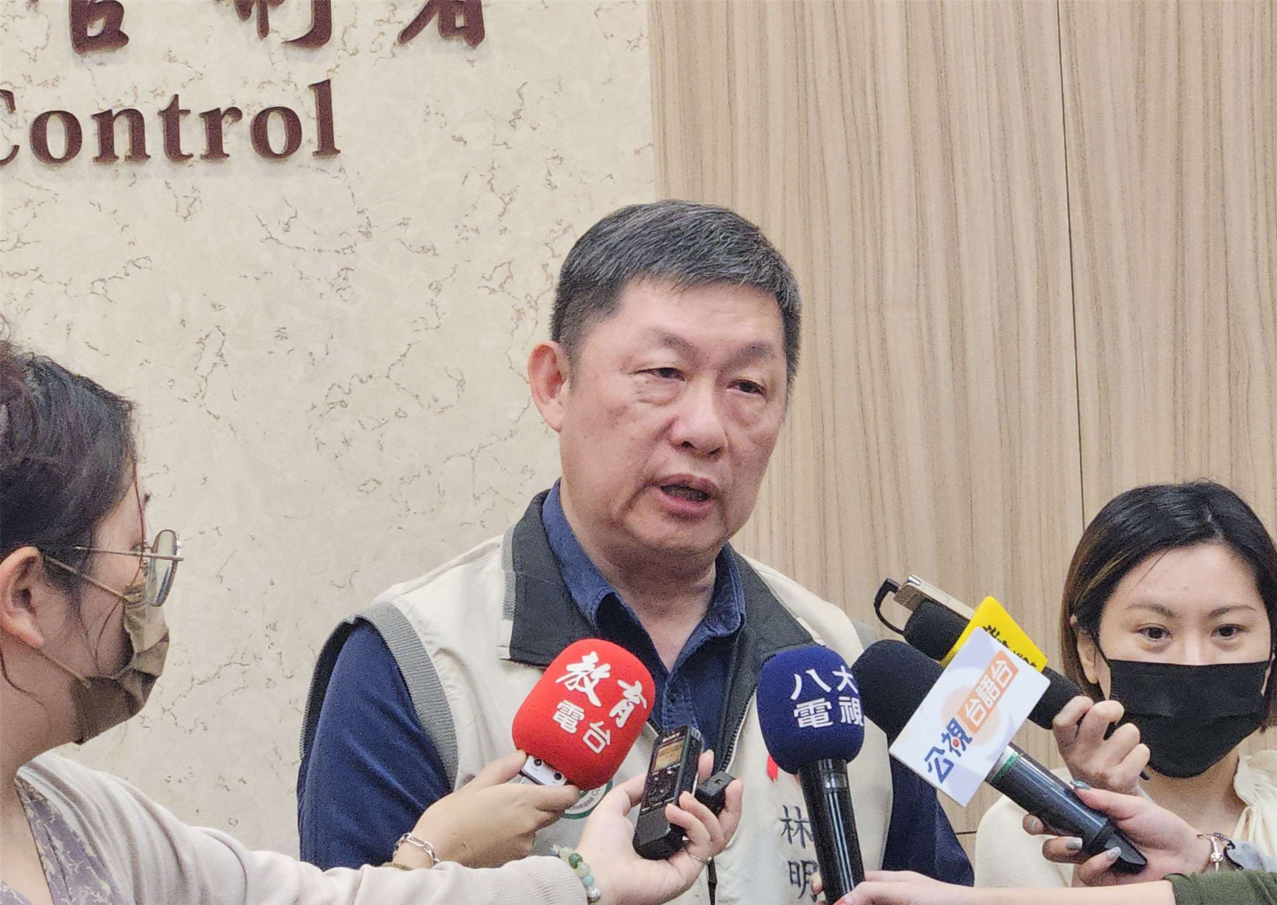 為因應高雄市立民生醫院出現登革熱院內群聚疫情，疾管署已於12日成立機動防疫隊，並由副署長林明誠(圖)南下高雄，出席苓雅區級指揮中心前進指揮會議掌握防治工作現況。資料照片(劉品希 攝)