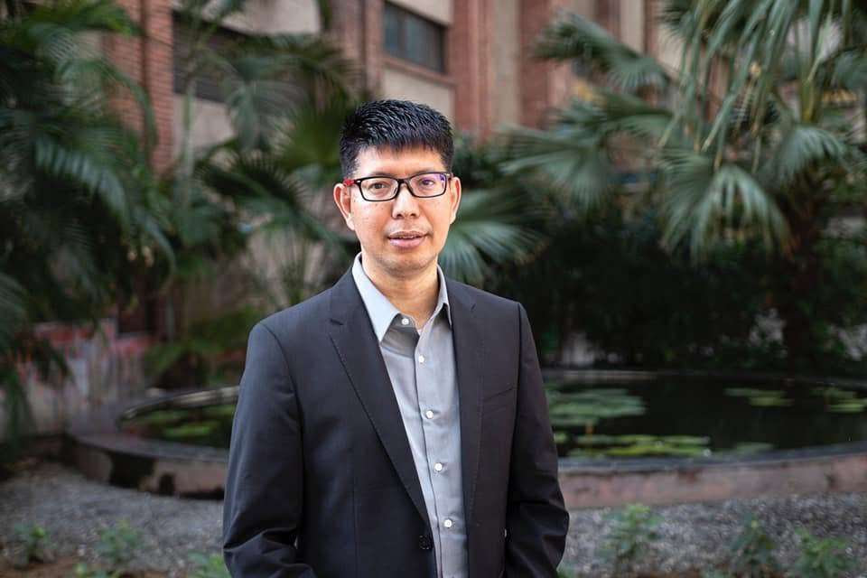 中國外交部表示，緬甸戰略與政策研究所(Institute for Strategy and Policy Myanmar, ISP-M)創辦人敏辛(Min Zin)已被依法採取刑事強制措施。 (圖:取自FB/min.zin)