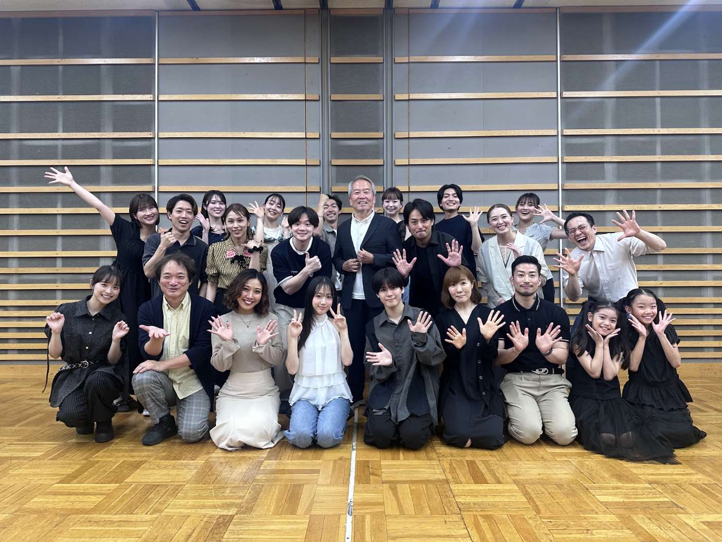 真人版《魔女宅急便》音樂劇2026「交響樂全新製作版」將於7月登場，日本製作團隊全心投入彩排。(牛耳藝術提供)