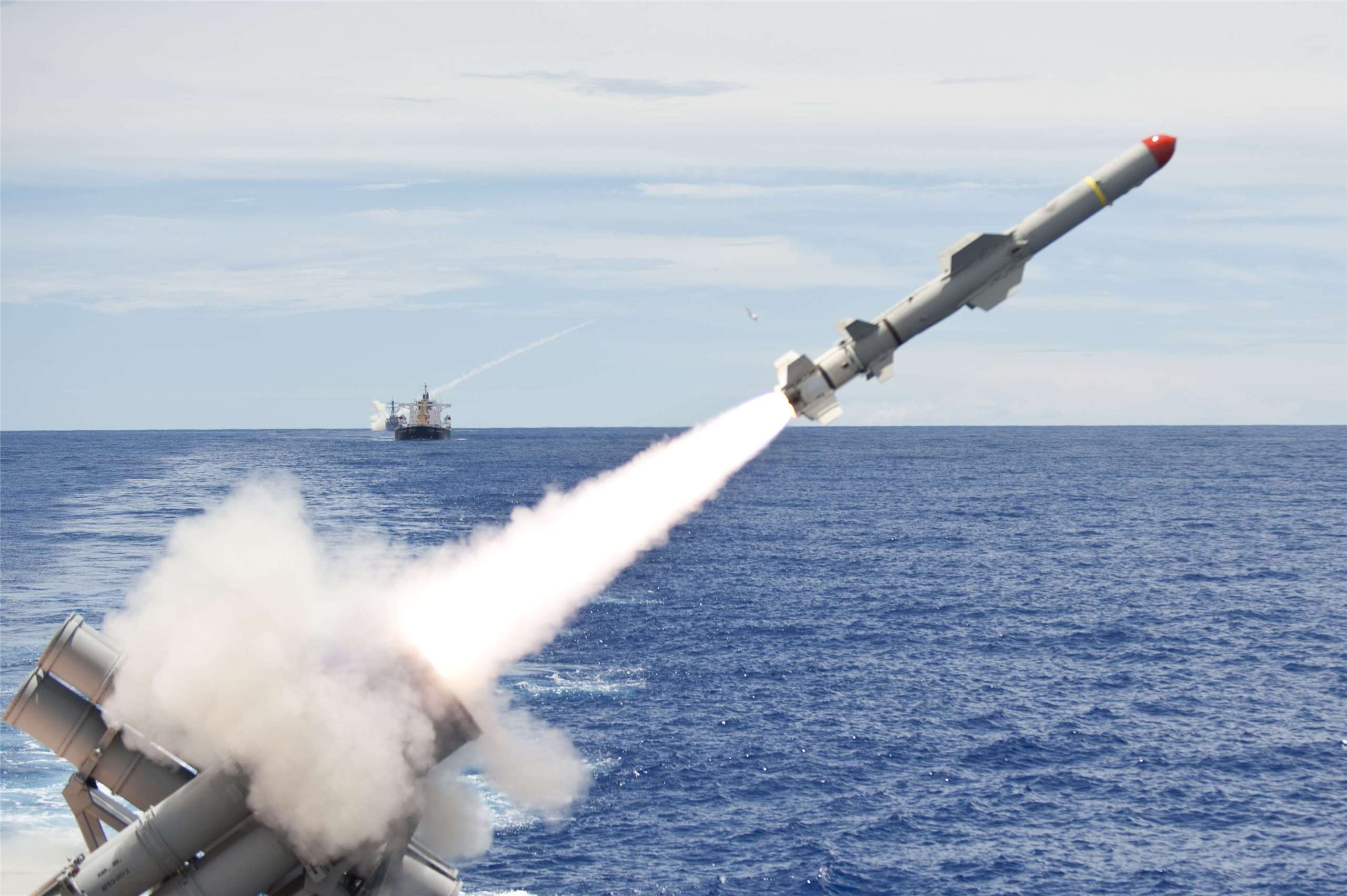 魚叉飛彈可從岸基、潛艦、水面艦與空中等不同載台發射。(圖:美國海軍官網)