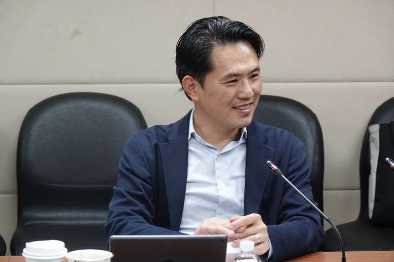 國民黨發言人陳以信表示，「鞭刑公投」非優先推動項目。資料照片。