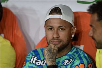 巴西足球明星內馬爾(Neymar)因為小腿肚受傷，將缺席巴西隊的首場世界盃小組賽。