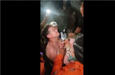 委內瑞拉連環強震27日傳出瓦礫堆中的奇蹟，1名僅18天大的嬰兒在受困32小時後幸運獲救。