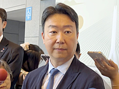 交通部長陳世凱表示，目前交通部正著手修訂「道路交通管理處罰條例」，未來只要毒駕汽、機車，初犯罰鍰將從現行新台幣3萬元及1萬5千元起跳，提高至12萬及9萬元起跳，也就是機車毒駕初犯就開罰9萬、汽車毒駕初犯就開罰12萬。資料照。